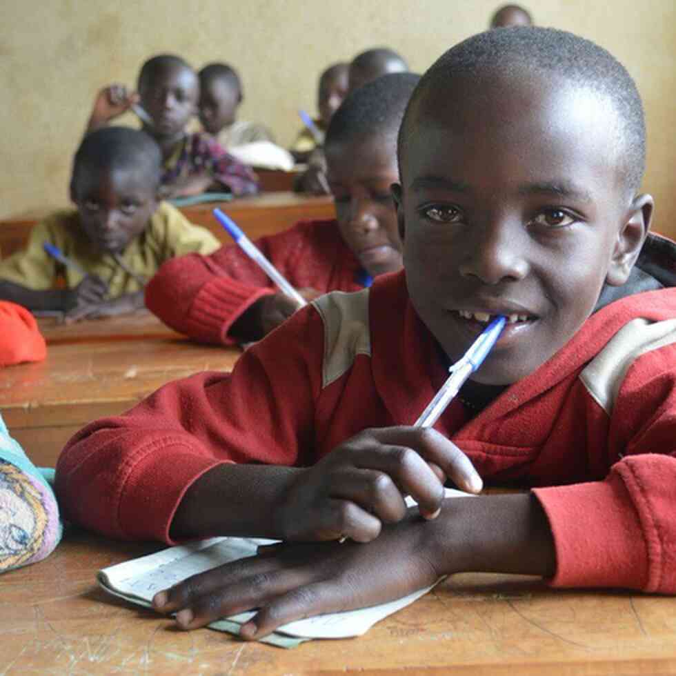 Child in class, VVOB